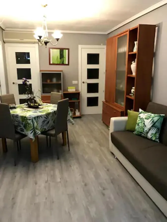 Segur De Calafell Vacation Apartment